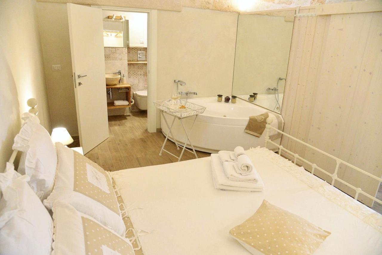 Suite Vitti 5 - Puglia Mia Apartments 모노폴리 외부 사진